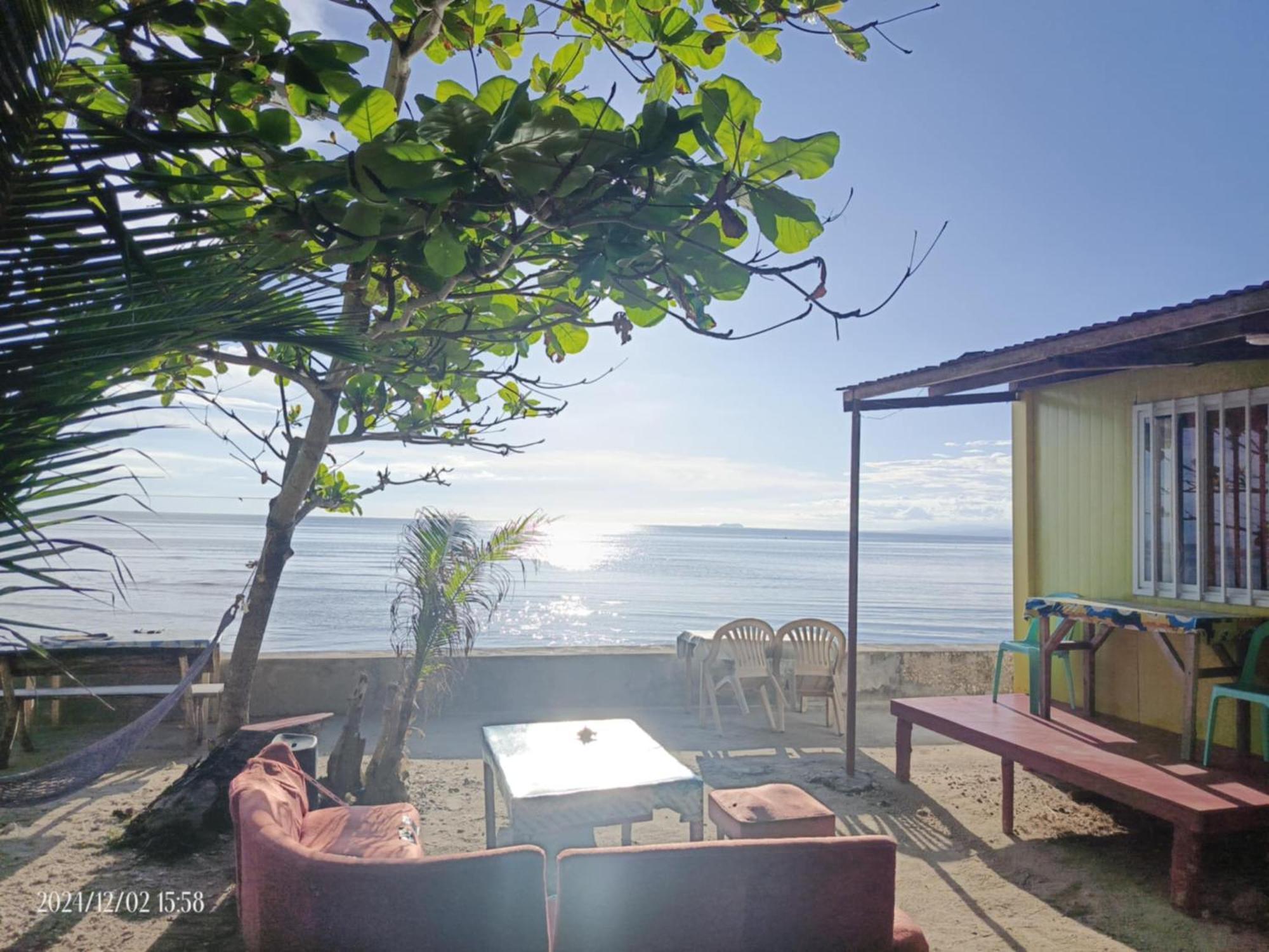 Enrico'S Guesthouse Siquijor Exterior photo